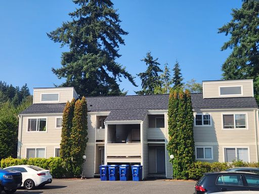 Limited-Time Offer: $25 Application Fee, Apply Today! 1/2 off 1st month rent at Lease Signing! – photo 1