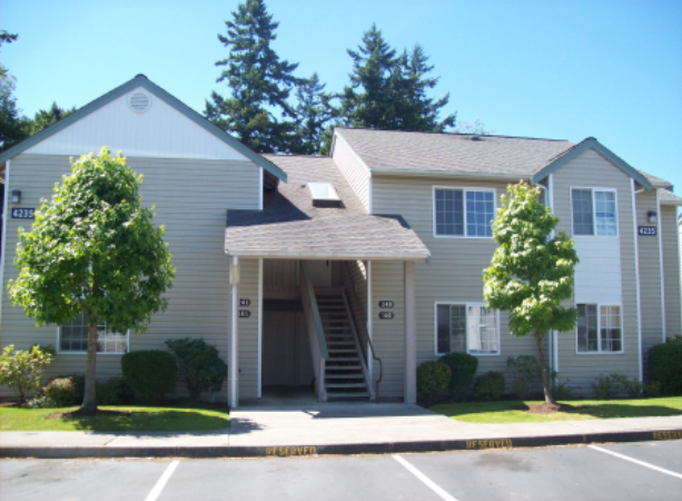 Bellingham House: 4255 Wintergreen Circle