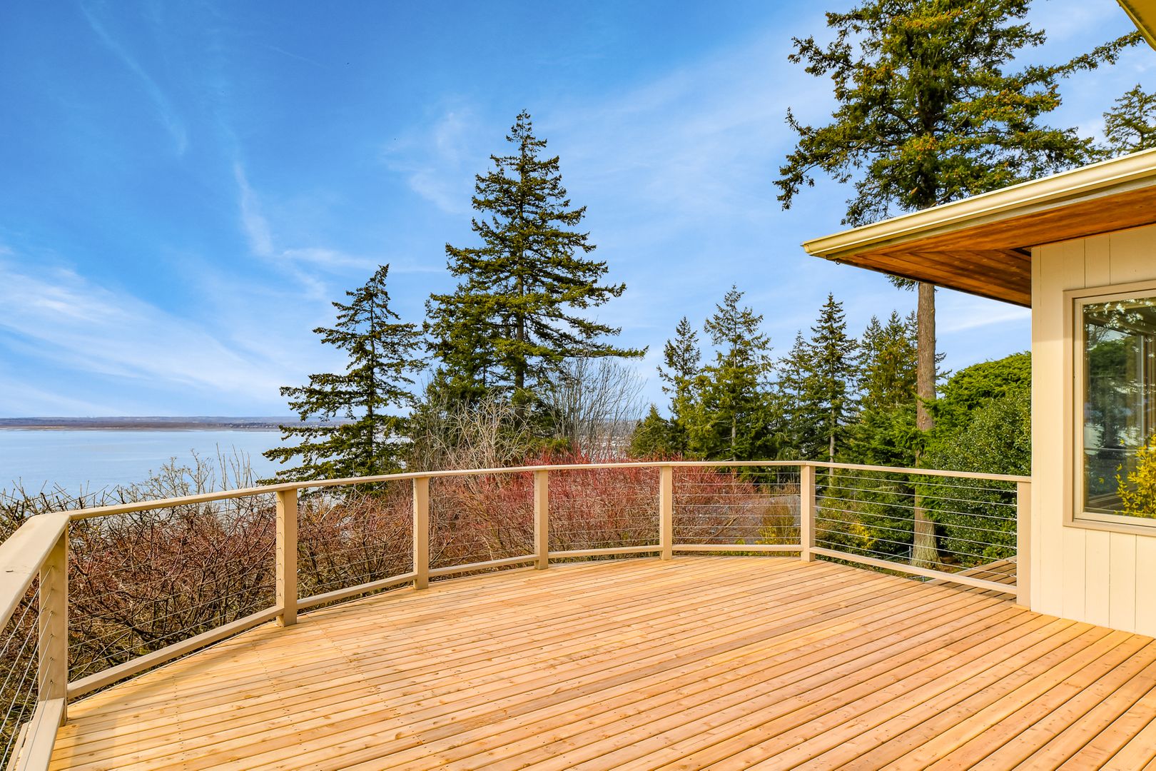 Bellingham House: 314 Highland Drive