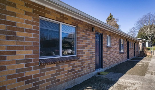 Limited-Time Offer: $25 Application Fee, Apply Today! Fantastic 2 Bed 1 Bath close to WWU campus – photo 1