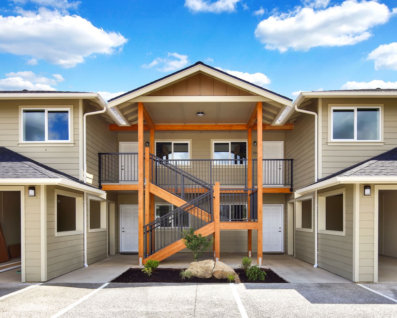 Lynden Apartment: 8874-8878  Depot Road