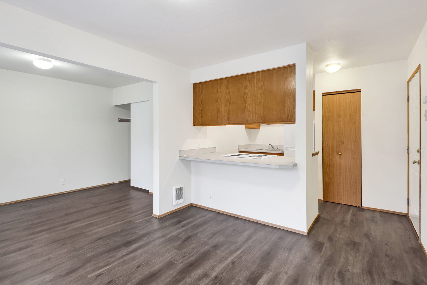Bellingham Apartment: 1011 23rd Street