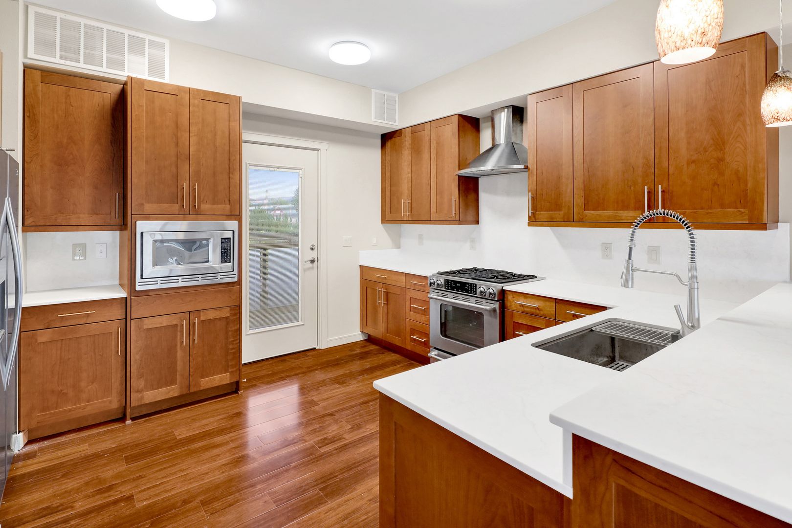 Bellingham Apartment: 1203 W Holly St