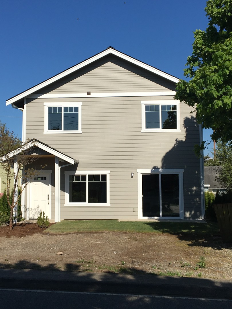 Bellingham Apartment: 2404 Orleans