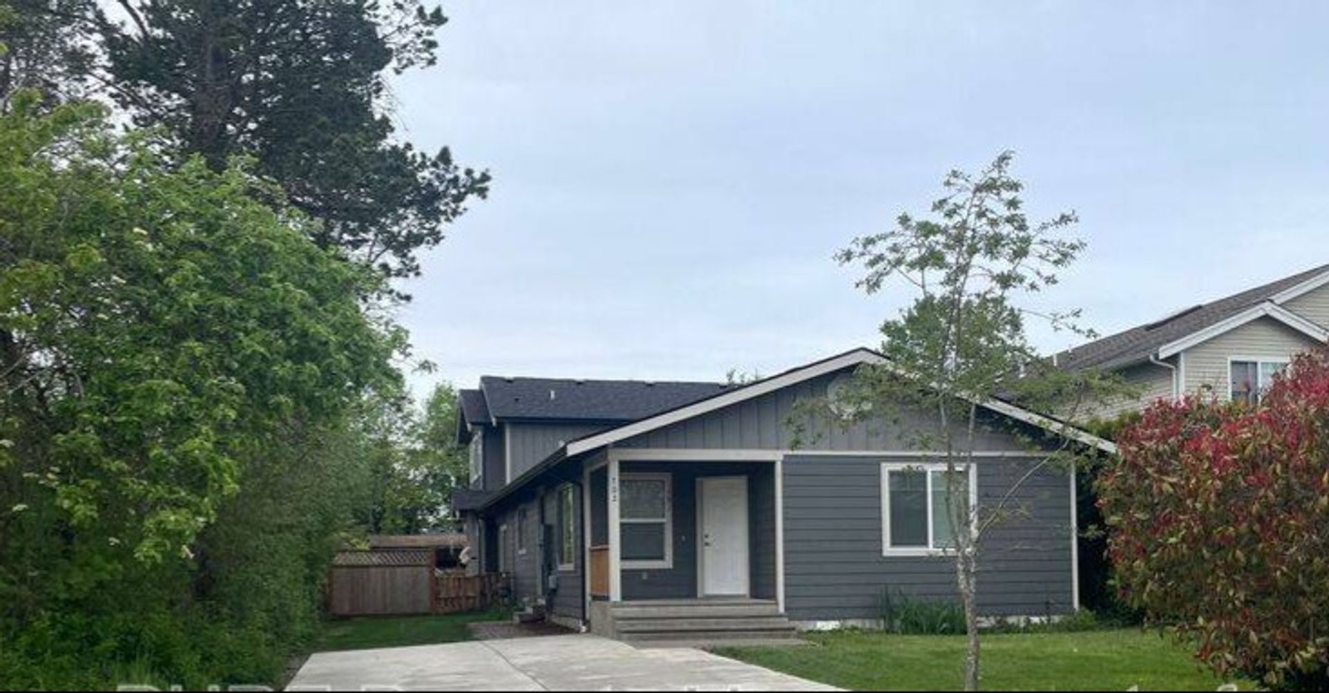 Blaine Apartment: 702 E Street