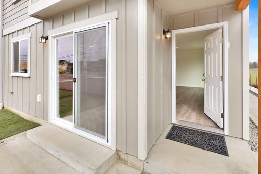 408 Front Street -C, Sumas, WA 98295