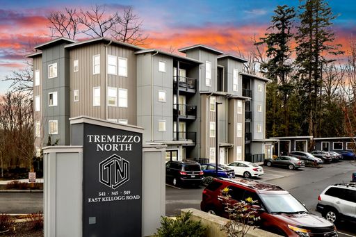 Newer 1 Bed, 1 Bath Apartment! Great Location! – photo 1