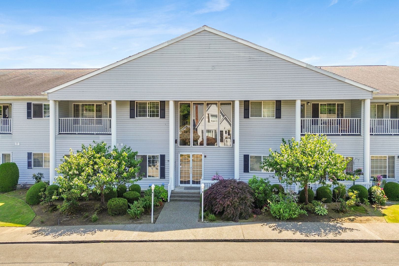 Lynden Apartment: 1301 E St. & 211 S. 14th St. & 212 S. British Columbia Ave.