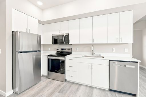 Brand New, Verona 1 Bedroom Apartments! – photo 1