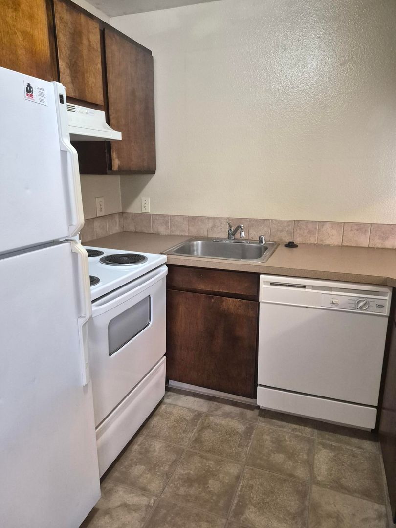 Bellingham Apartment: 926 23rd/927 22nd Street