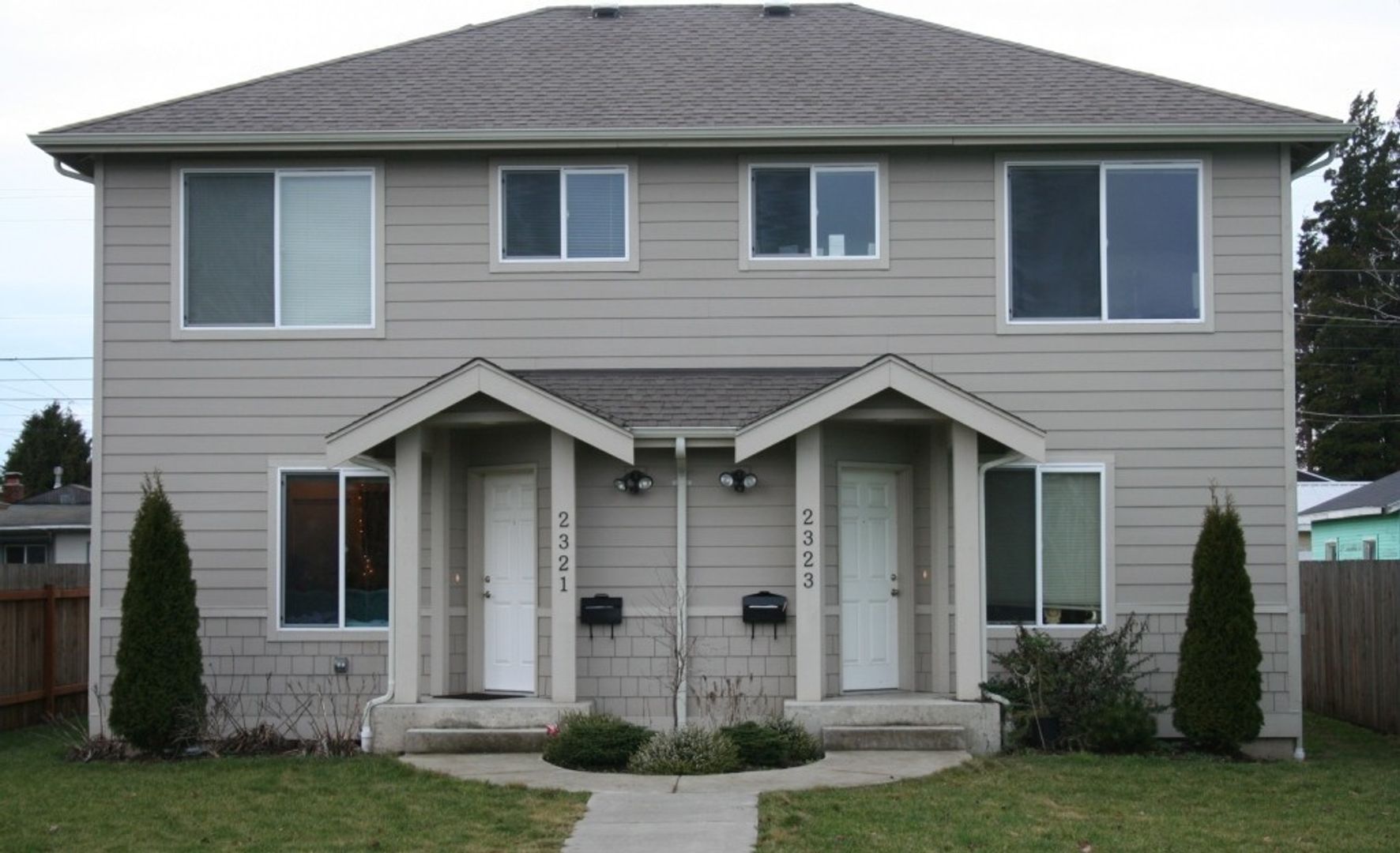 Bellingham Multiplex: 2321 / 2323 Lincoln St