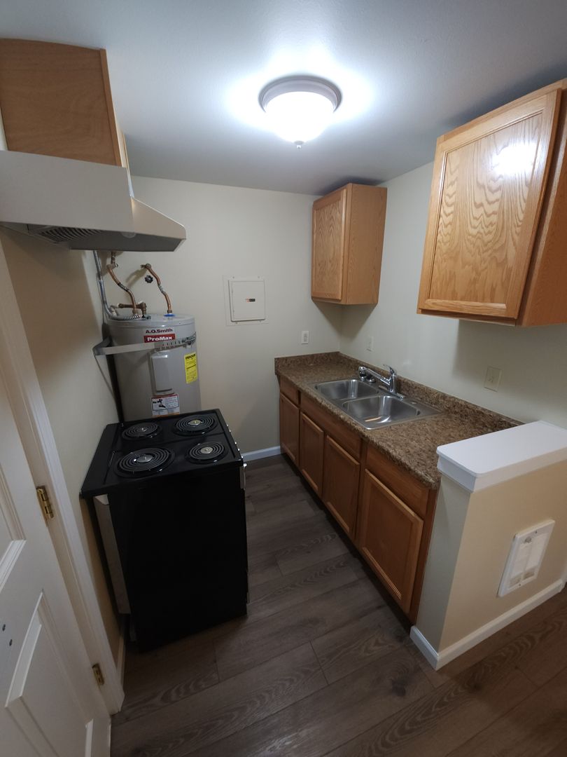 Ferndale Apartment: 2363 - 2375 Main Street