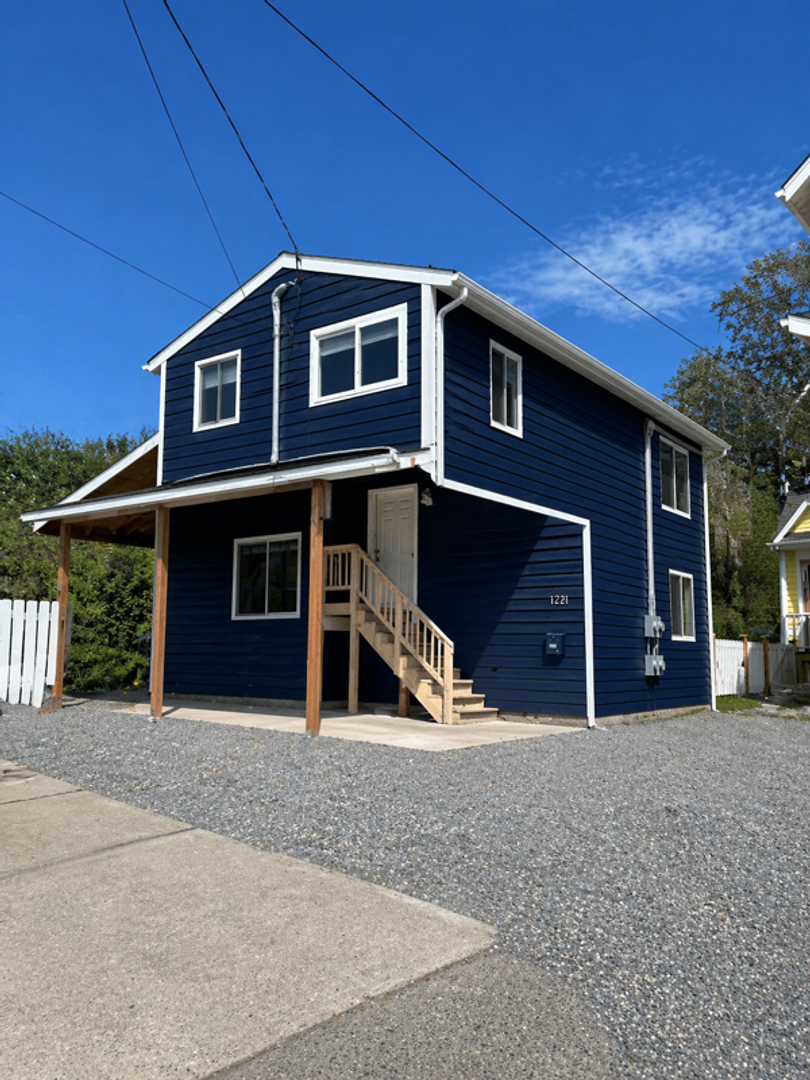 Bellingham House: 1221 Franklin Street
