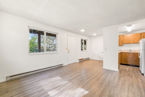 2 Bed 1 Bath Unit for Rent Minutes From Downtown and Whatcom Falls! – photo 1