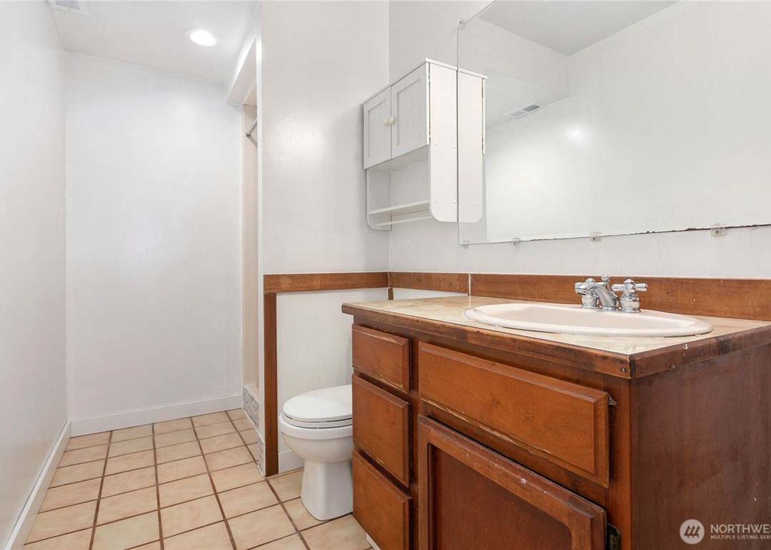 2526 Vining St 27 of 32