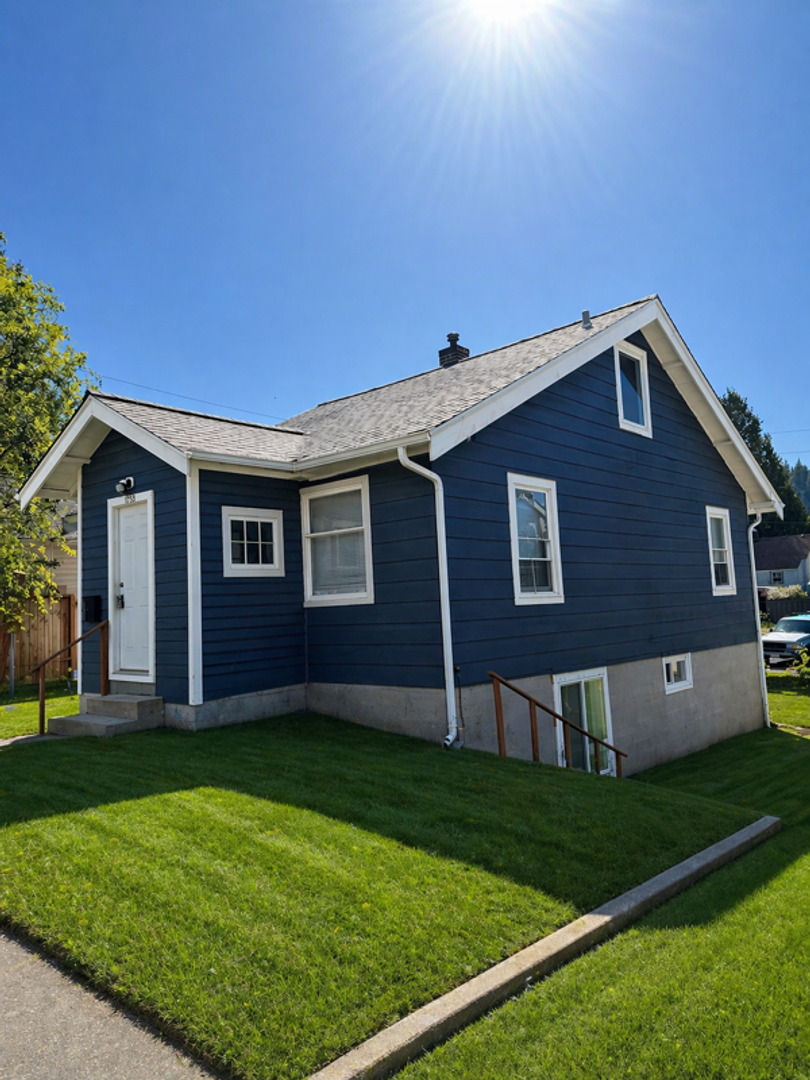 Bellingham House: 1109 Humboldt Street
