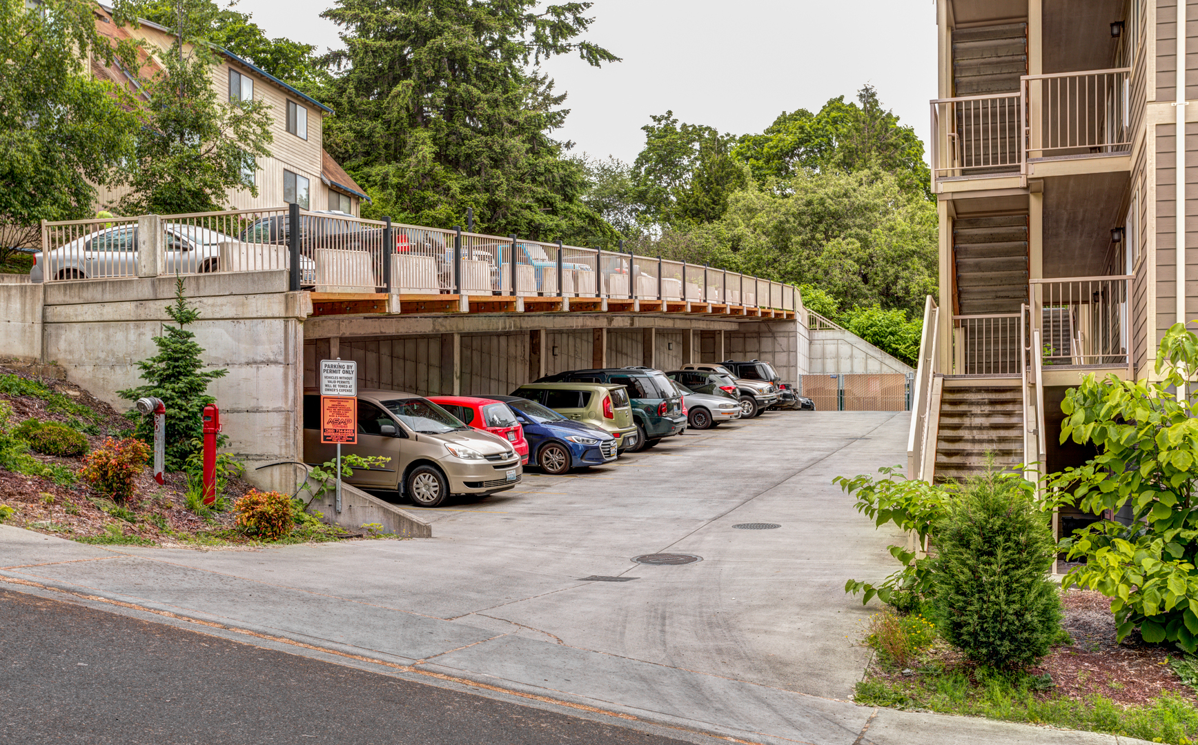 Parking at Windsor Place Apartments