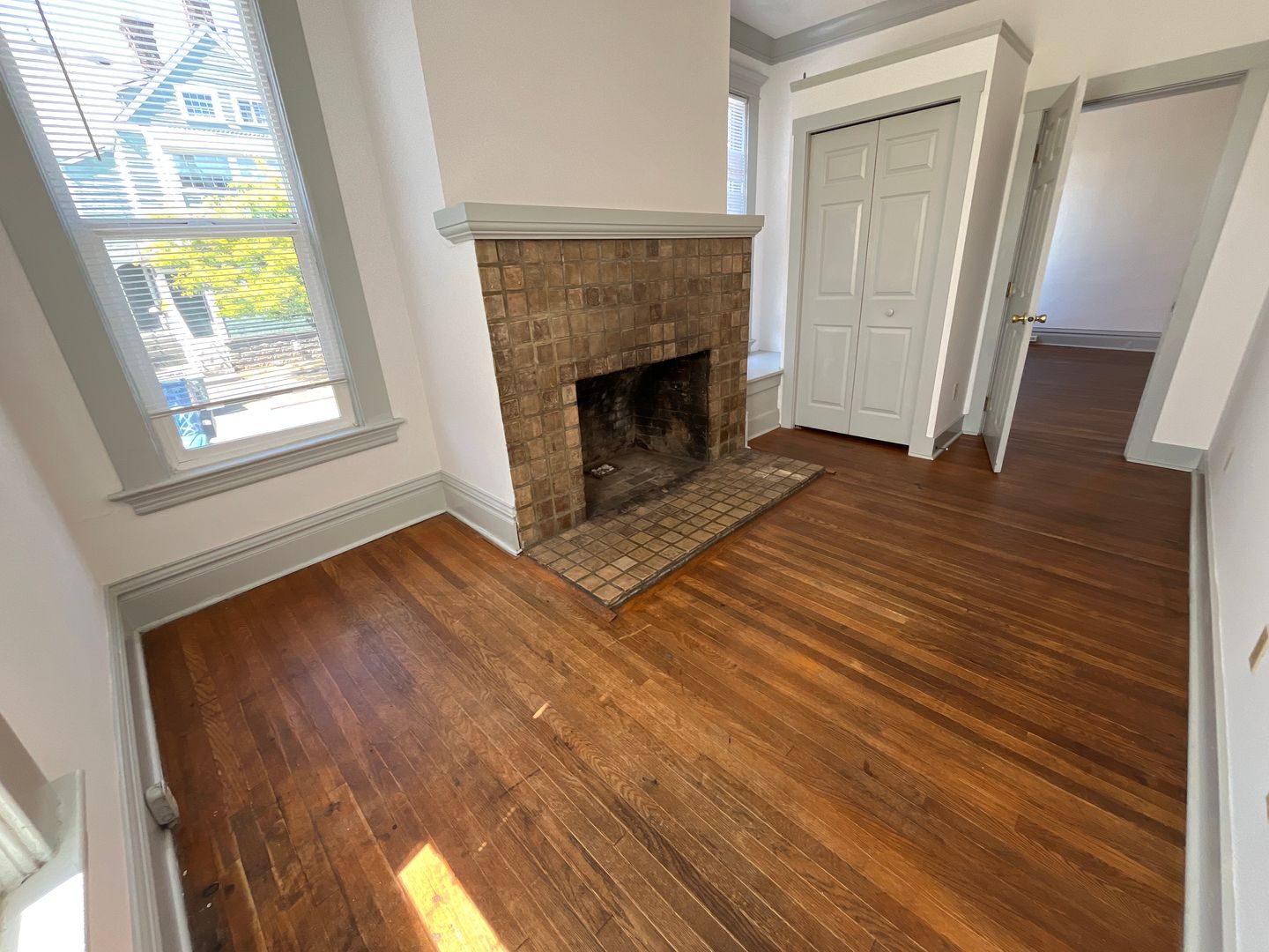 511 E. Chestnut Street 8 of 12