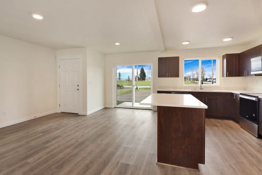 408 Front Street -C, Sumas, WA 98295