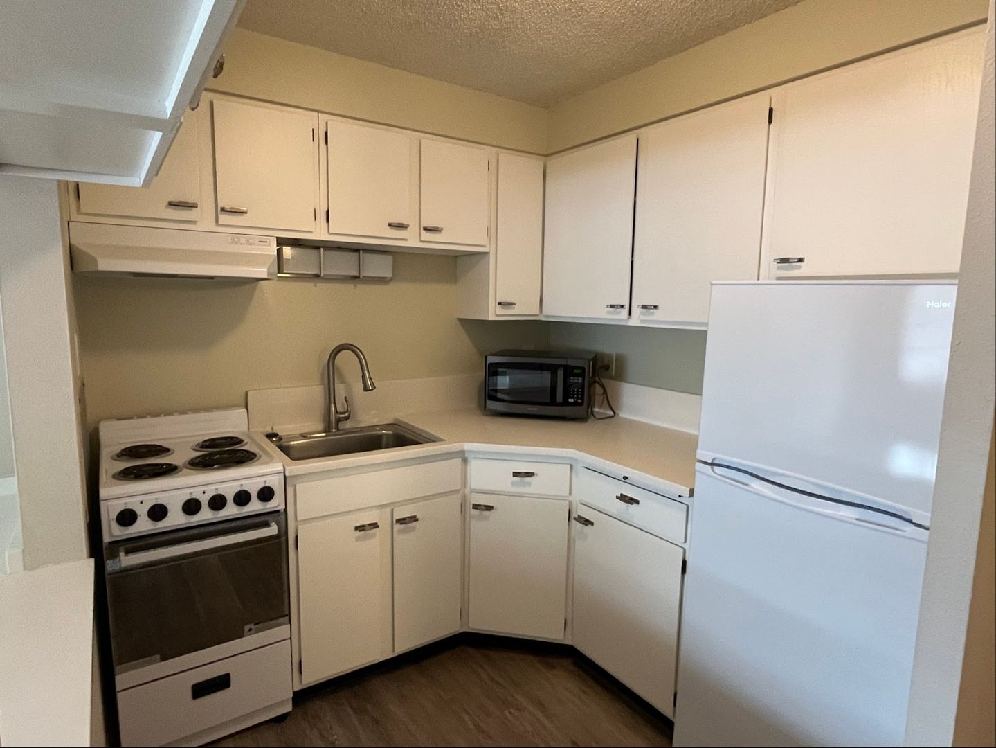 Bellingham Apartment: 1500 E Victor St