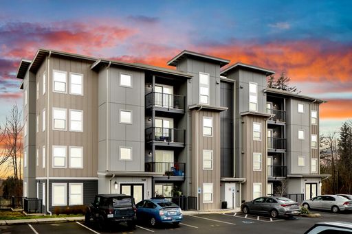 Newer 2 Bed, 2 Bath Apartment Available Soon! – photo 1
