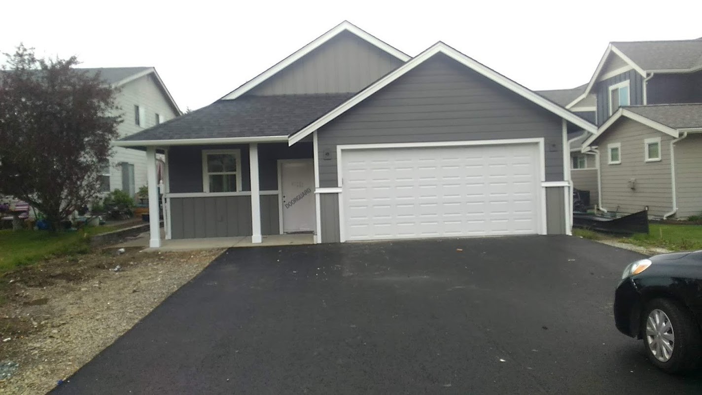 Blaine Apartment: 717 E Street