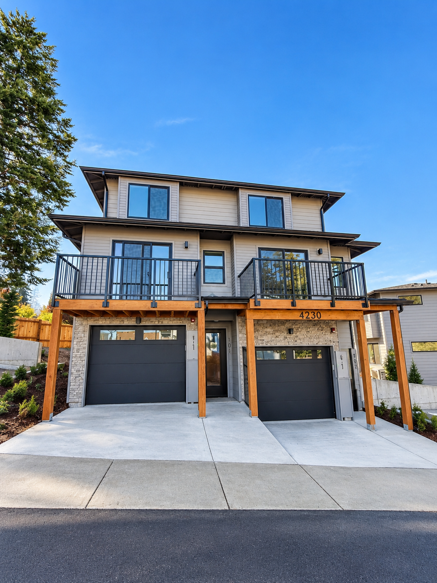 Bellingham Apartment: 4212-4230 Foxglove Loop