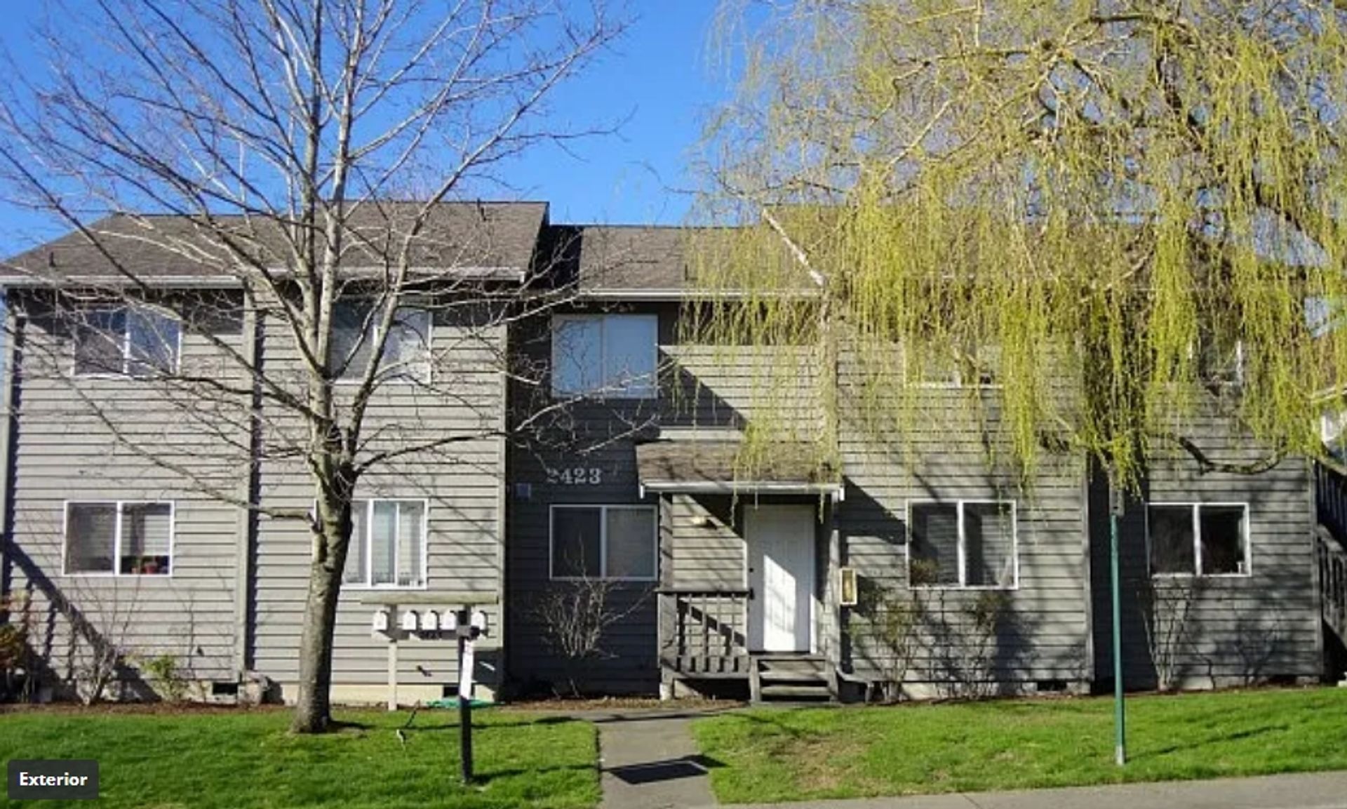 Bellingham Apartment: 2423 Pacific Street