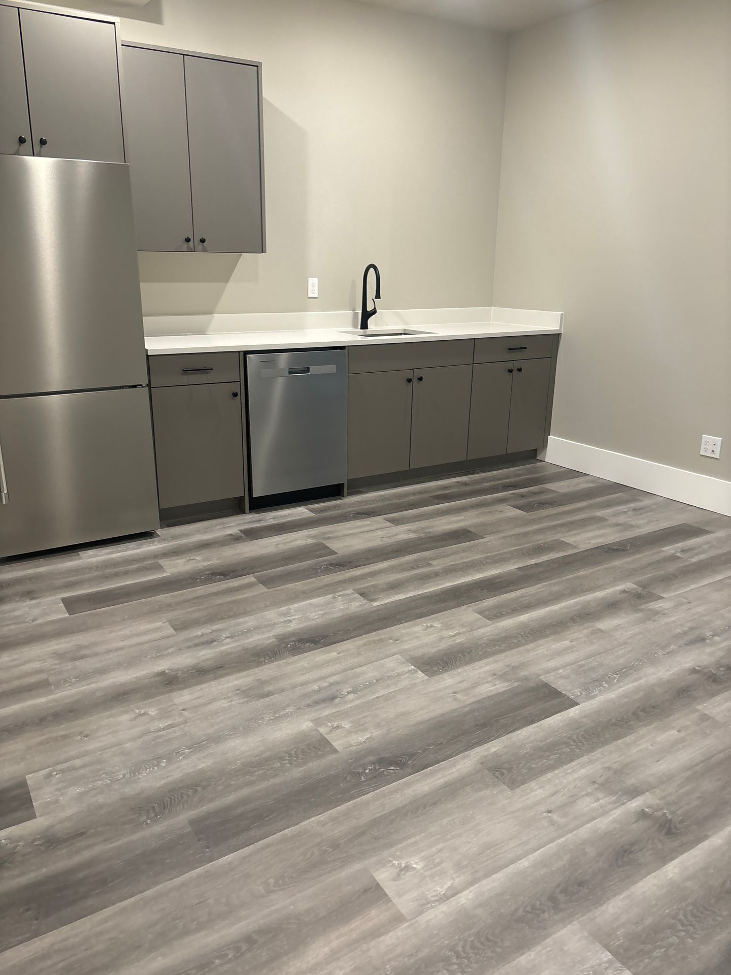 Blaine Apartment: 781 Georgia Street