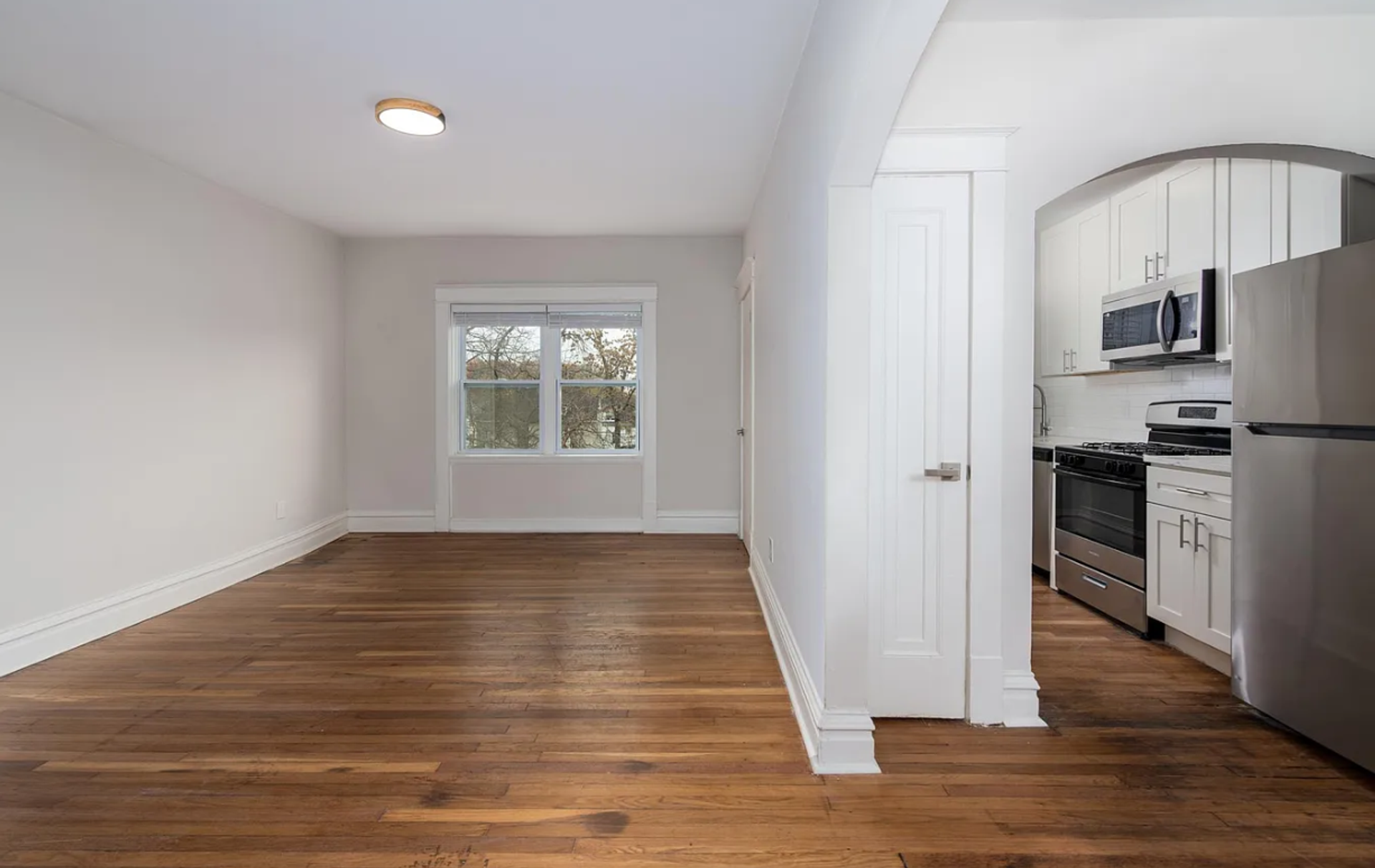 Maplewood Apartment: 7389 Maple Ave.