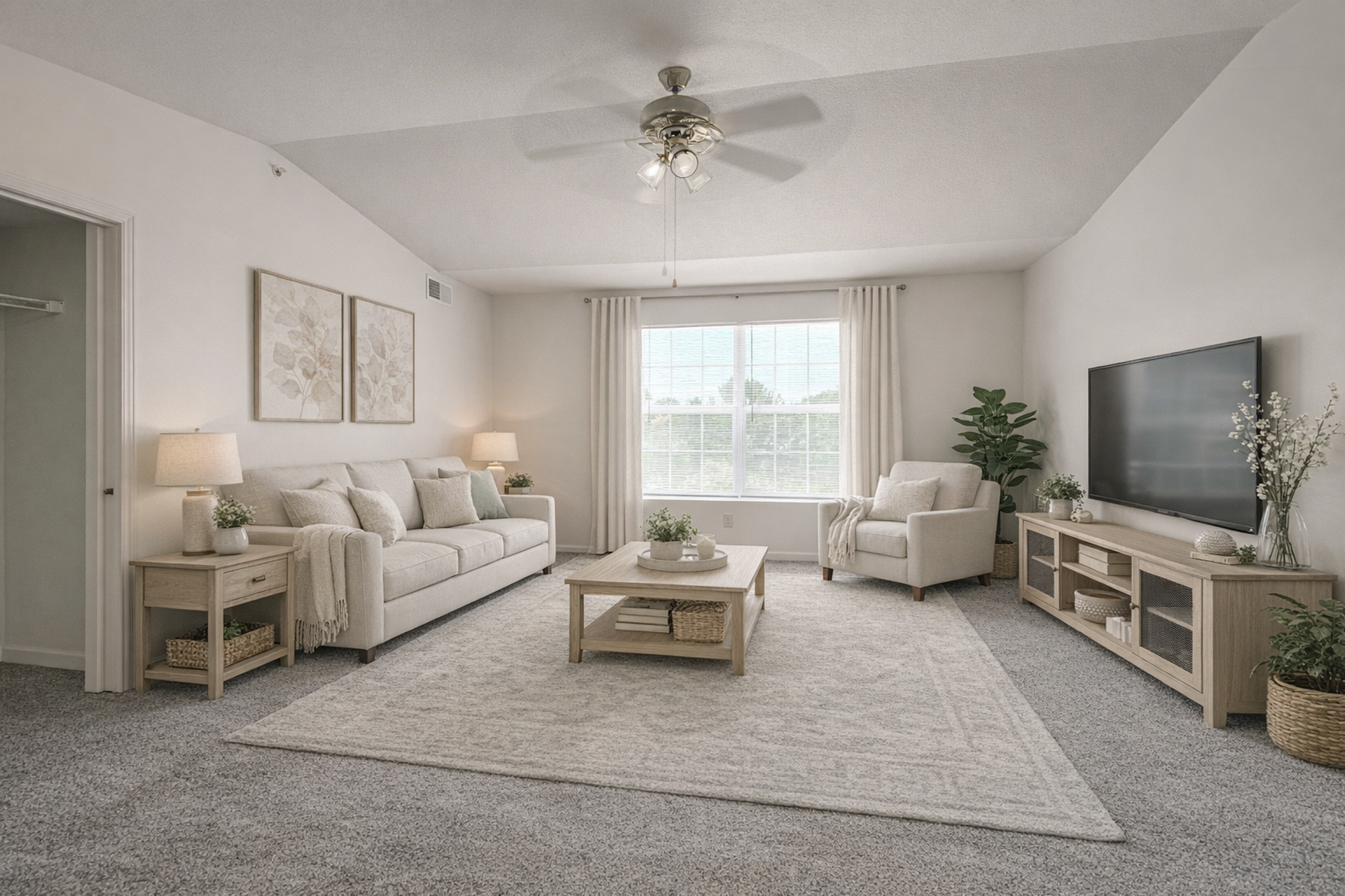 Gladstone Apartment: 5700 N Main St