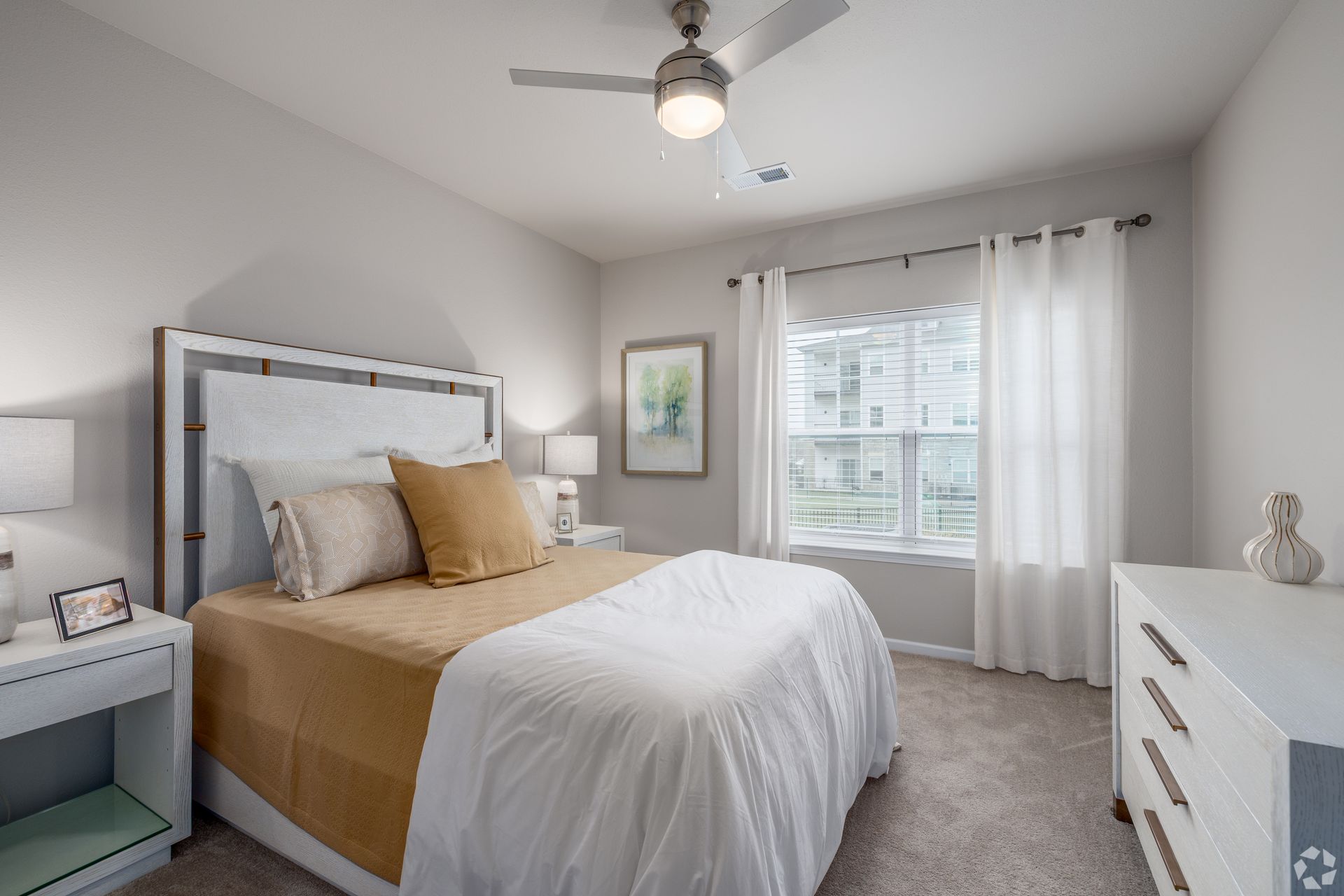Blue Springs Apartment: 101 NW Mock Ave
