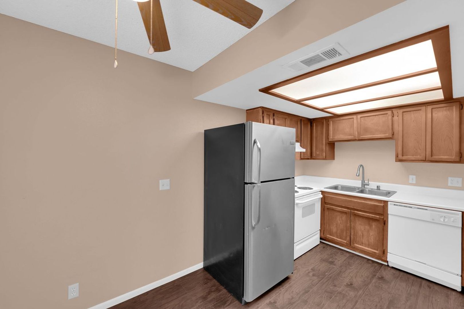 4300 N Lamont St Unit 251 5 of 8