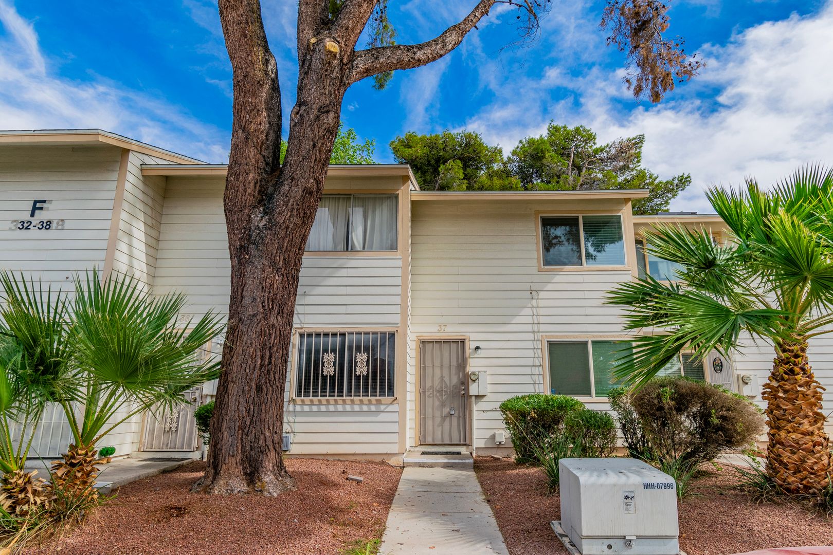 Las Vegas Townhome: 4770 Topaz St #37