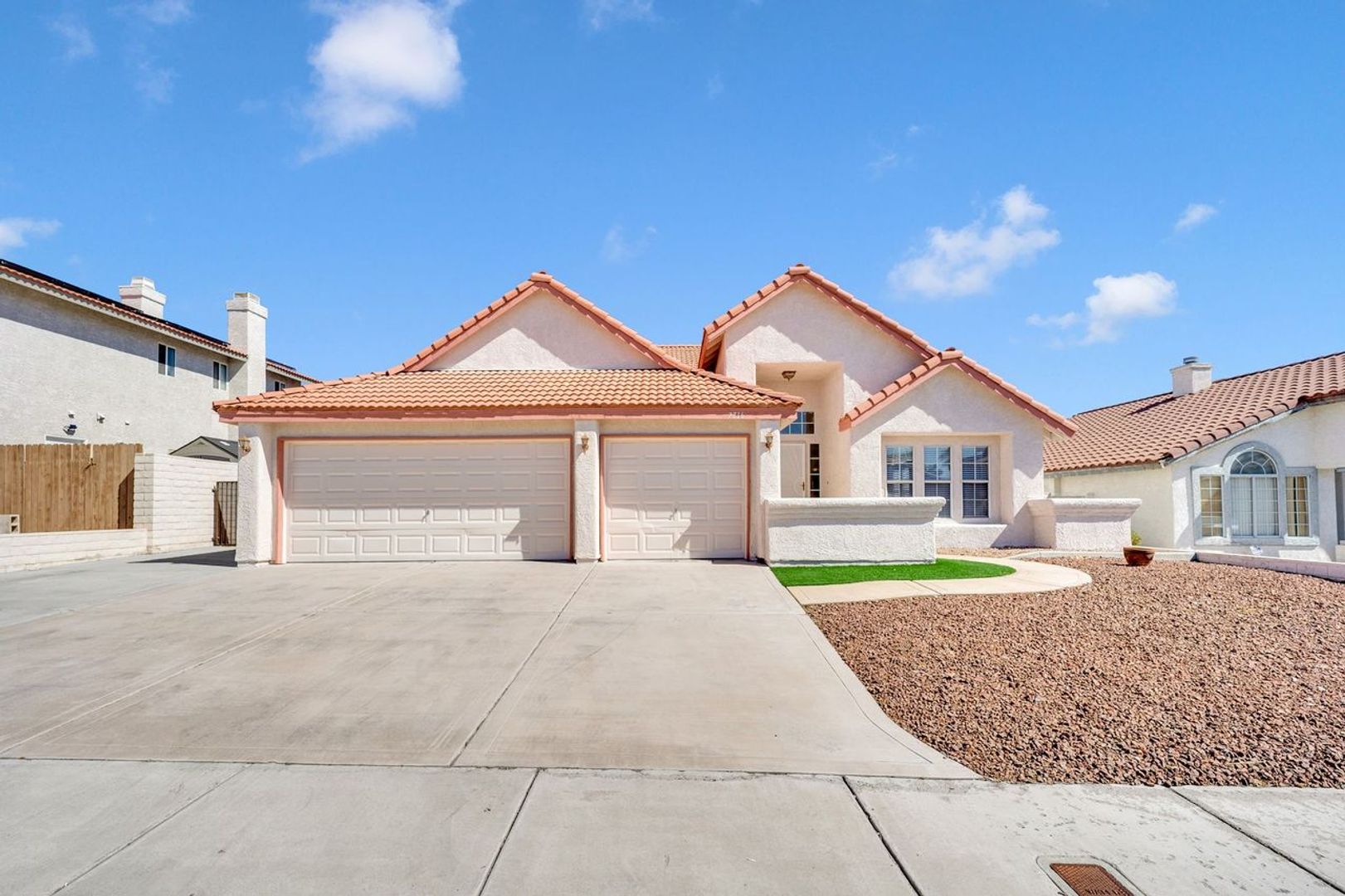 Las Vegas House: 7716 Bentonite Dr