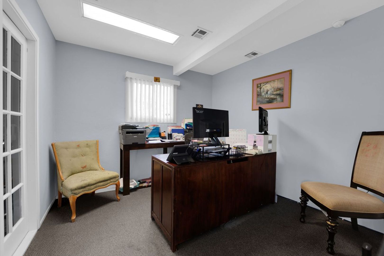 Business center at 1404 S MARYLAND PARKWAY - OFFICE RENTAL