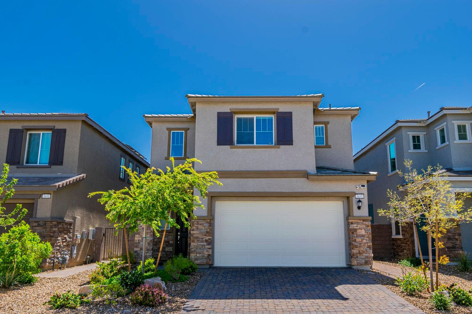 Henderson House: 3695 Bright Aquarius Lane