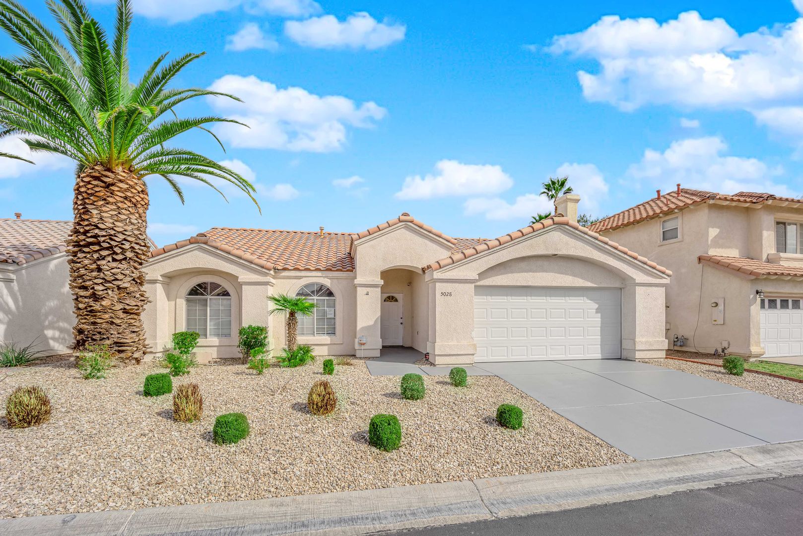 LAs Vegas House: 5028 Saint Annes Drive