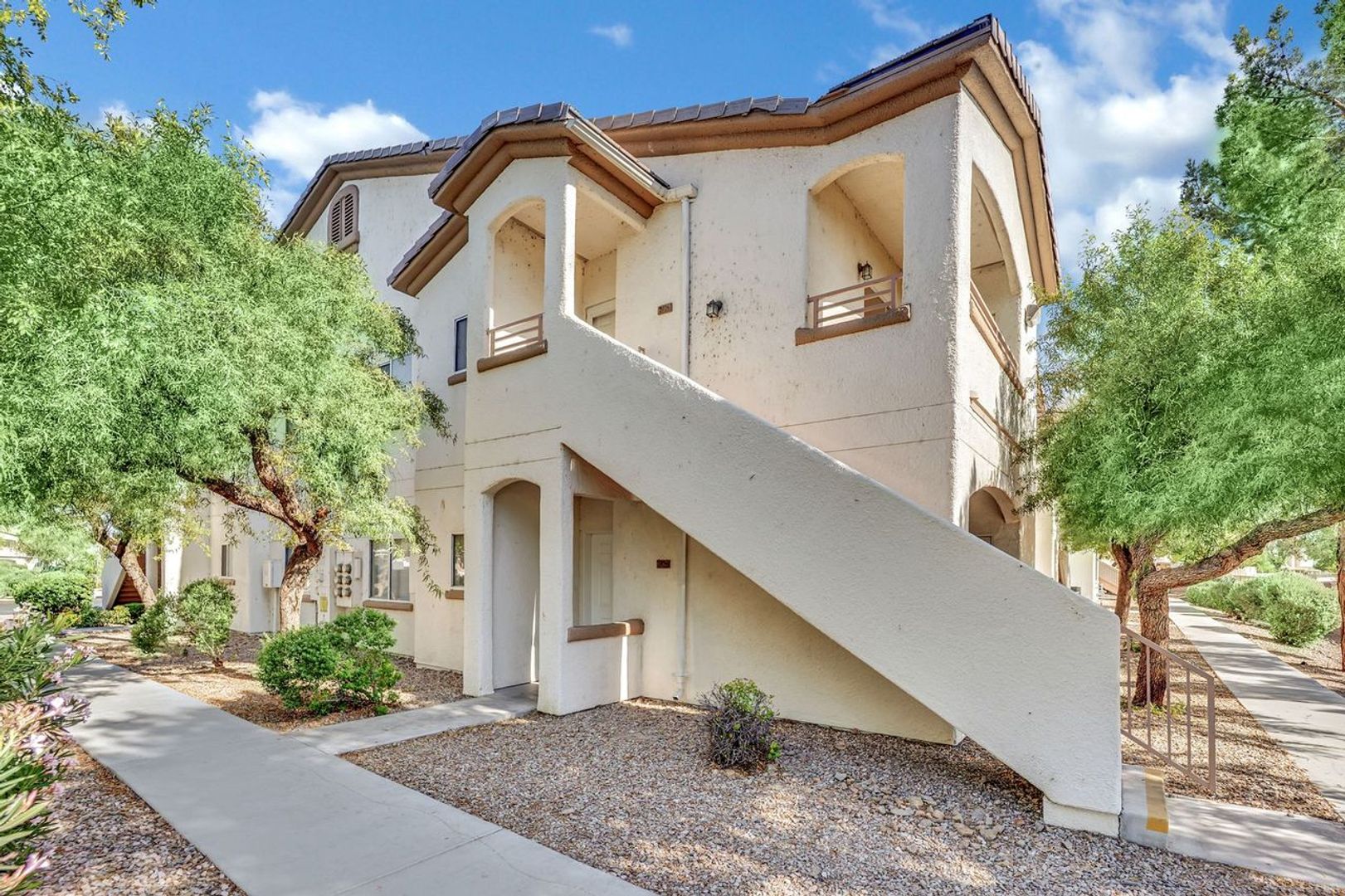 LAS VEGAS Apartment: 5655 E. SAHARA UNIT 2026