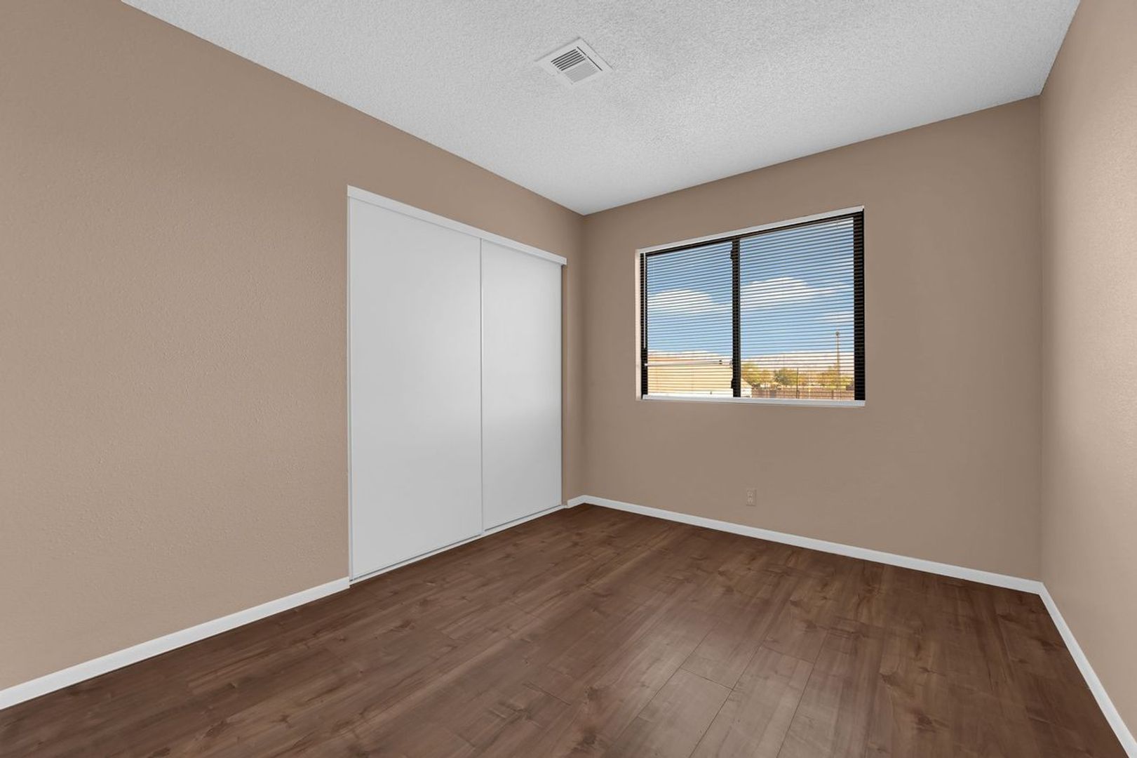4300 N Lamont St Unit 251 8 of 8