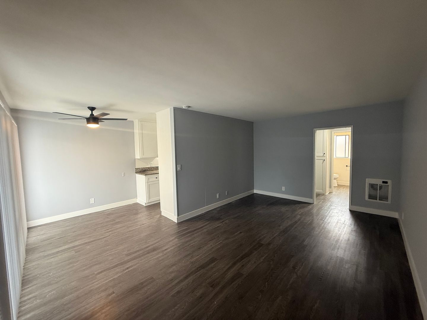Long Beach Apartment: 6331 Linden Ave