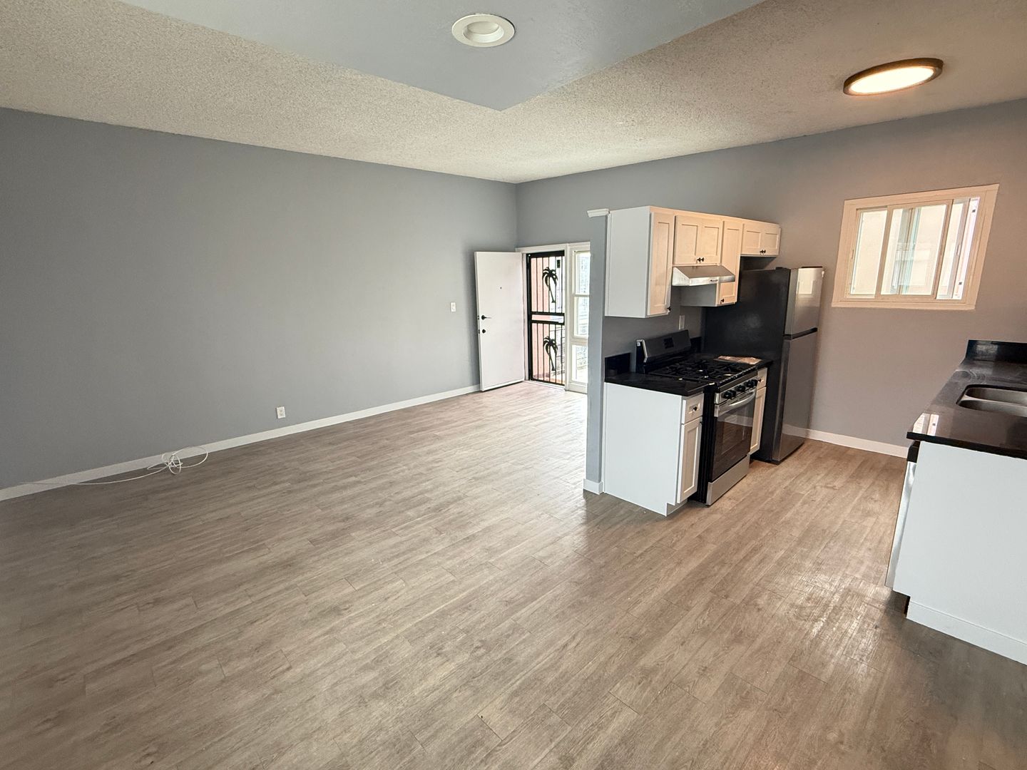 Ingewood Apartment: 10207 Crenshaw Blvd