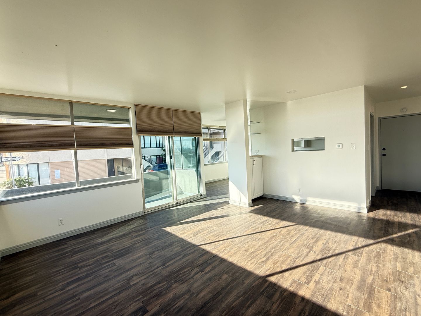 Long Beach Apartment: 5325 E Ocean Blvd