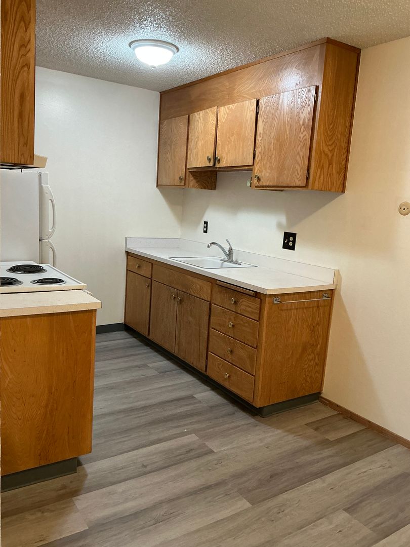 Berkeley Apartment: 2230 Haste St