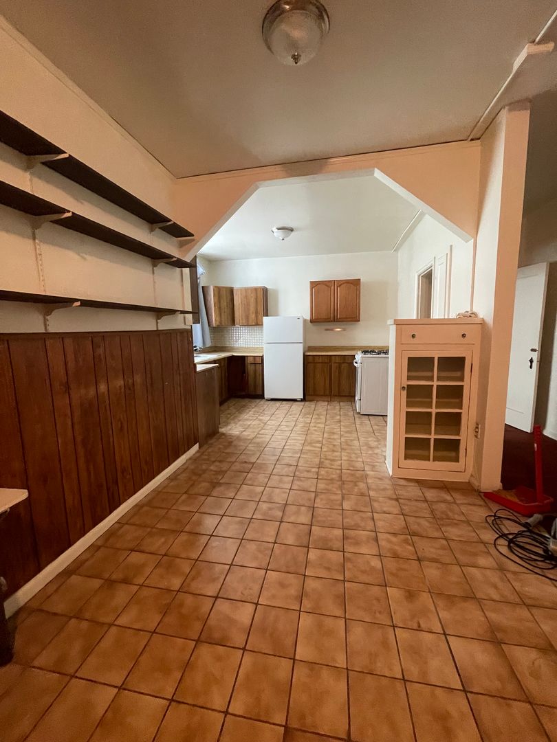 Berkeley Apartment: 2514 Piedmont Ave