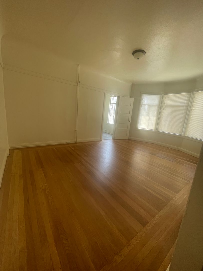 Berkeley Apartment: 2419 Durant Ave