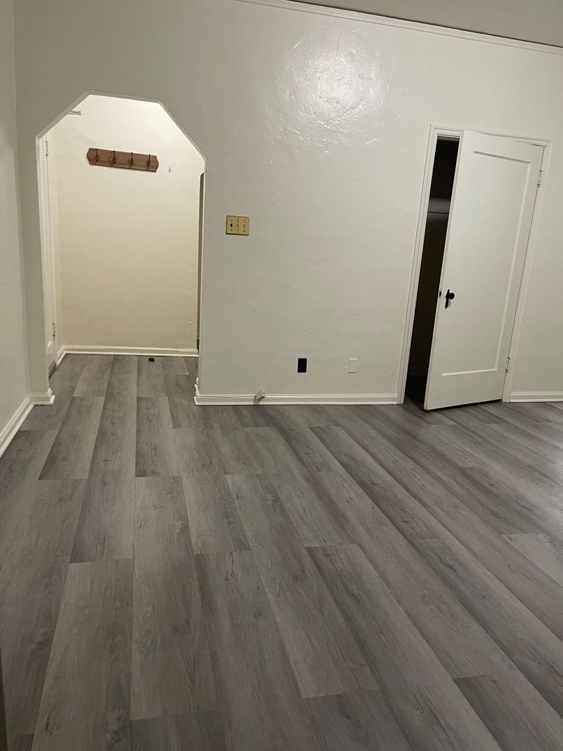 Berkeley Apartment: 2514 Piedmont Ave