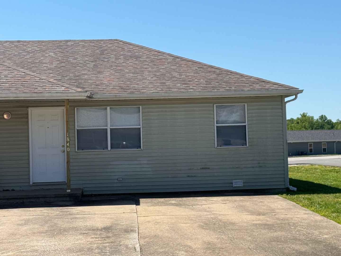 Bolivar Apartment: 1840/1850 E. Laverne