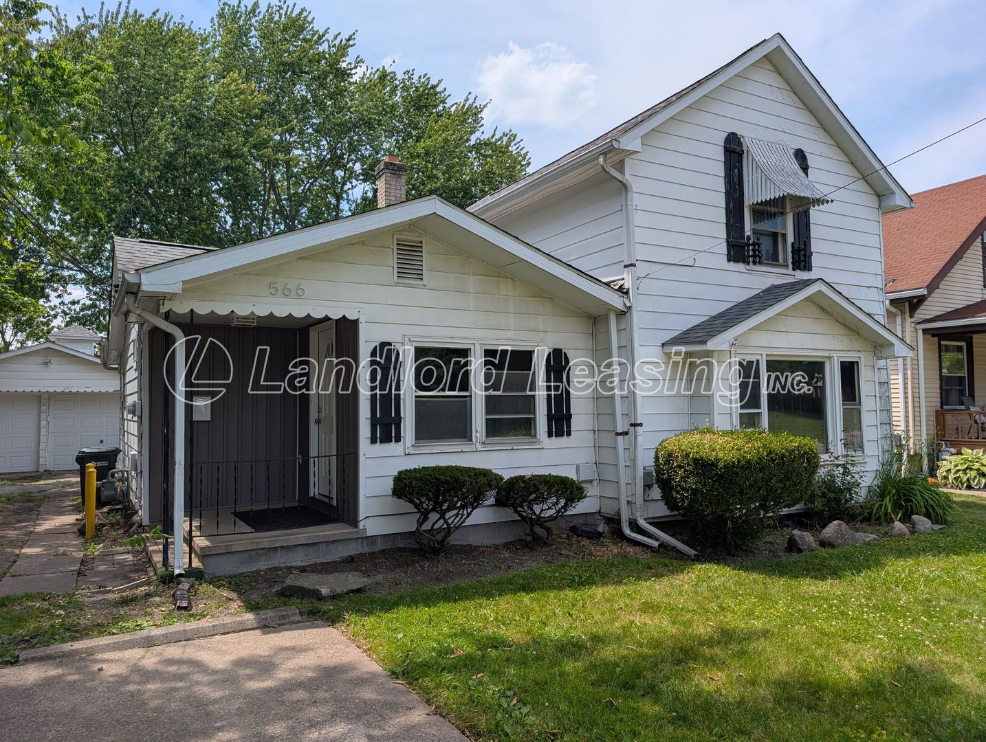 Amherst House: 566 Jackson Street