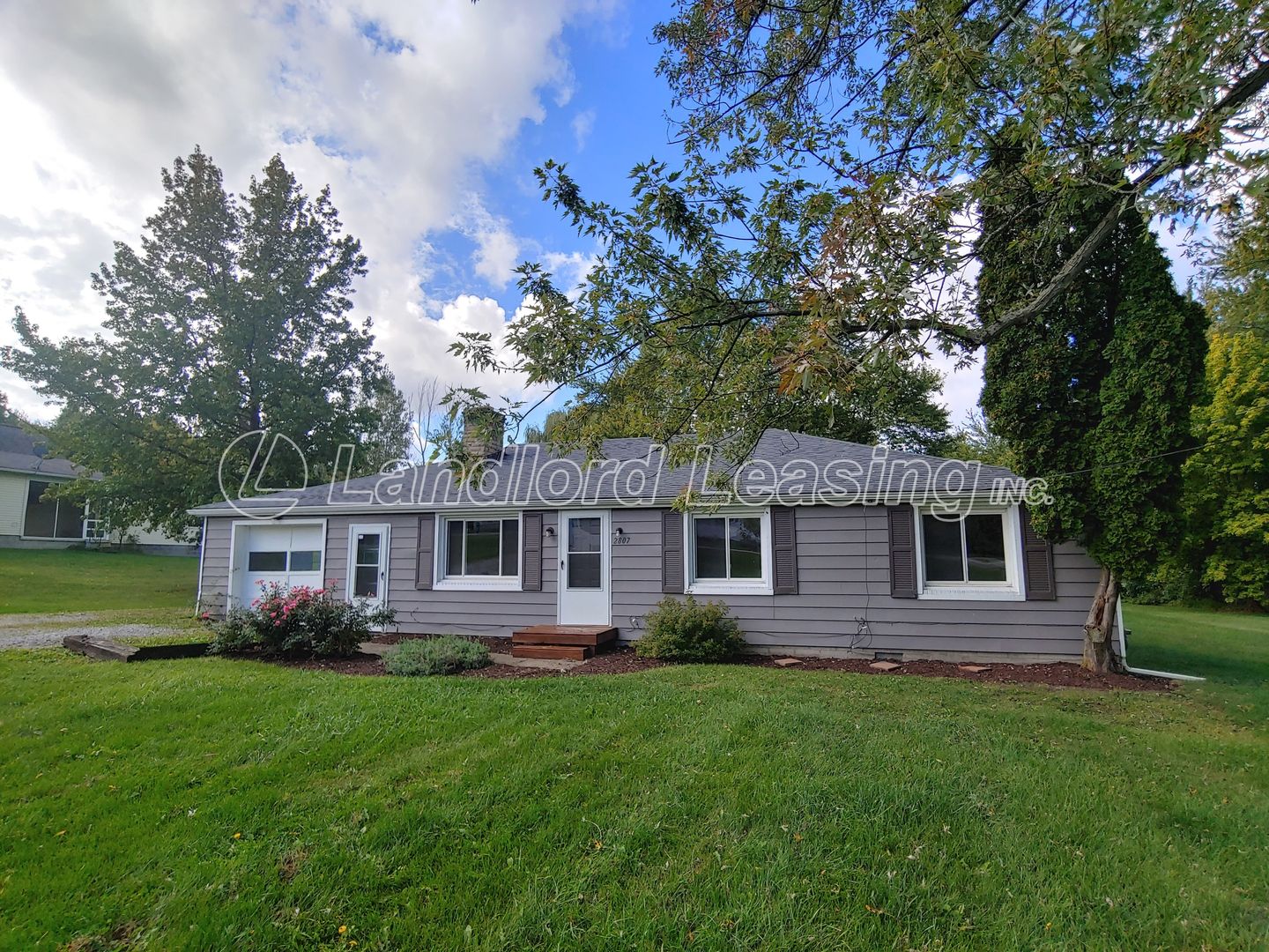 Vermilion House: 2807 State Road